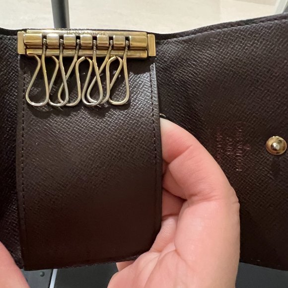 Louis Vuitton Damier Ebene 6 Key Holder - Picture 11 of 16
